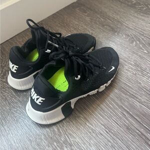 Nike Free Metcon 4 Womens size 8